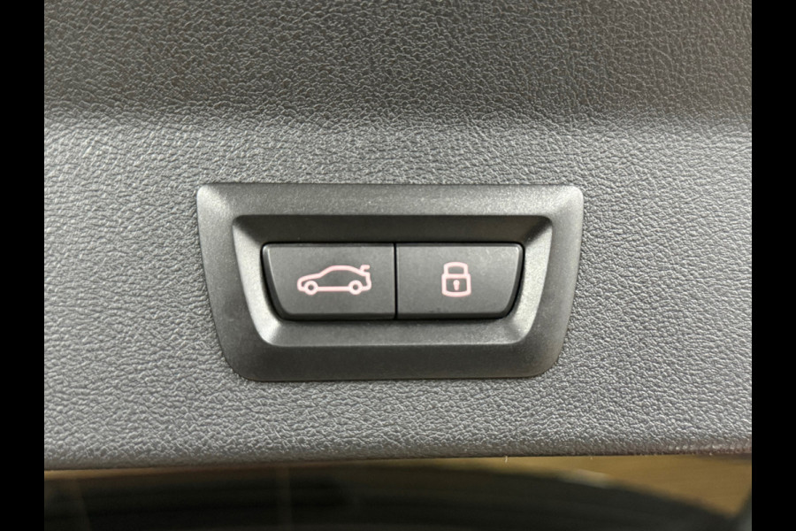 BMW X3 XDrive30e High Executive | Pano | M-Sport | HUD | Sportstoelen