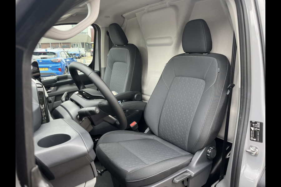 Ford Transit E-Custom 340 L2H1 Limited 65 kWh | SCI | Ford Voorraad | Trekhaak | Drive Assistance Pack | Stoelverwarming | 17 Inch | Passagiersstoel | Rijklaarprijs |