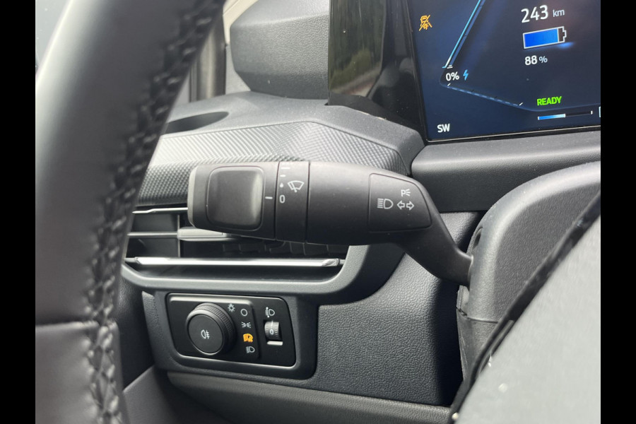 Ford Transit E-Custom 340 L2H1 Limited 65 kWh | SCI | Ford Voorraad | Trekhaak | Drive Assistance Pack | Stoelverwarming | 17 Inch | Passagiersstoel | Rijklaarprijs |
