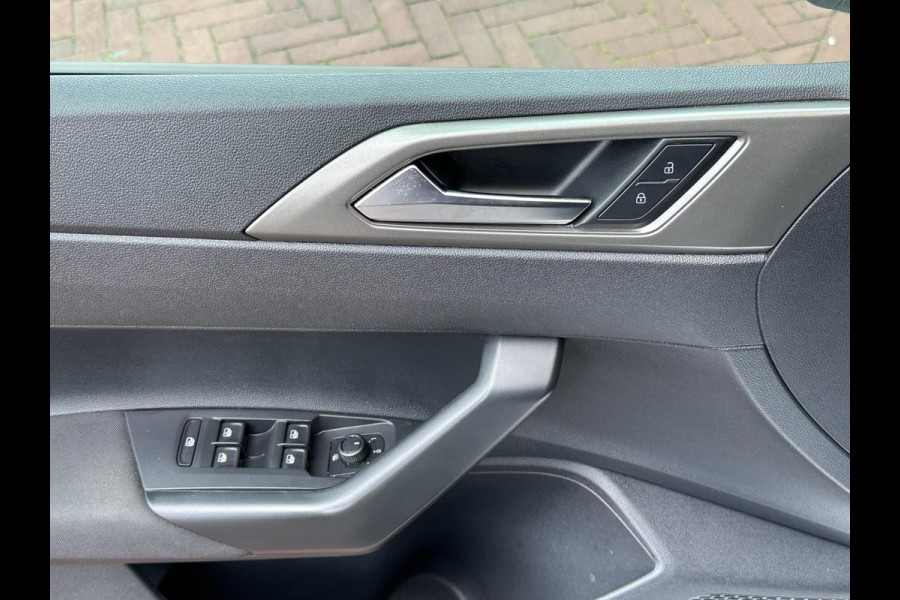 Volkswagen Polo Automaat 5 Deurs Airco Carplay