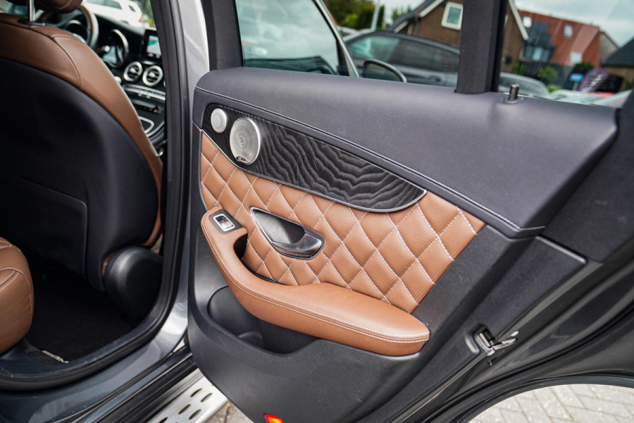 Mercedes-Benz GLC Coupé 250 4MATIC | Designo Luxe Leder | Schuif/kanteldak | Camera | Treeplank | Trekhaak elektrisch | LED