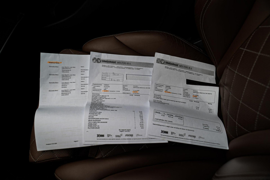Mercedes-Benz GLC Coupé 250 4MATIC | Designo Luxe Leder | Schuif/kanteldak | Camera | Treeplank | Trekhaak elektrisch | LED