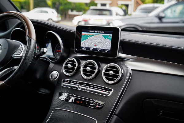 Mercedes-Benz GLC Coupé 250 4MATIC | Designo Luxe Leder | Schuif/kanteldak | Camera | Treeplank | Trekhaak elektrisch | LED
