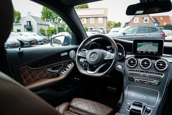 Mercedes-Benz GLC Coupé 250 4MATIC | Designo Luxe Leder | Schuif/kanteldak | Camera | Treeplank | Trekhaak elektrisch | LED