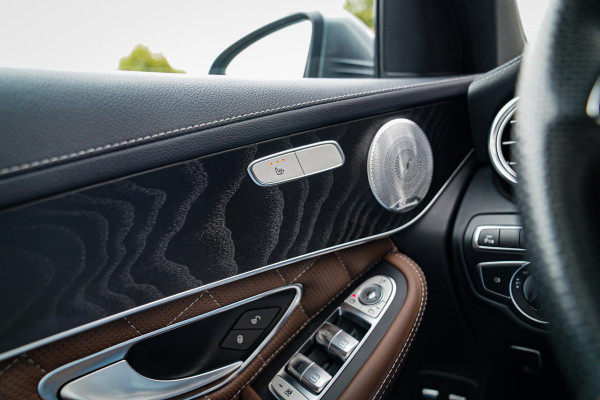 Mercedes-Benz GLC Coupé 250 4MATIC | Designo Luxe Leder | Schuif/kanteldak | Camera | Treeplank | Trekhaak elektrisch | LED