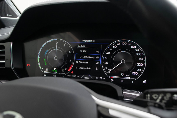 Volkswagen Touareg 3.0 TSI eHybrid 4MOTION / Luchtvering/ Adaptive Cruise Control/ Trekhaak/ Panoramadak/ 280kW (381kW)