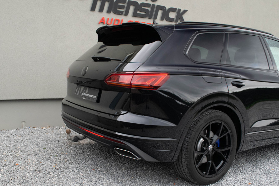 Volkswagen Touareg 3.0 TSI eHybrid 4MOTION / Luchtvering/ Adaptive Cruise Control/ Trekhaak/ Panoramadak/ 280kW (381kW)
