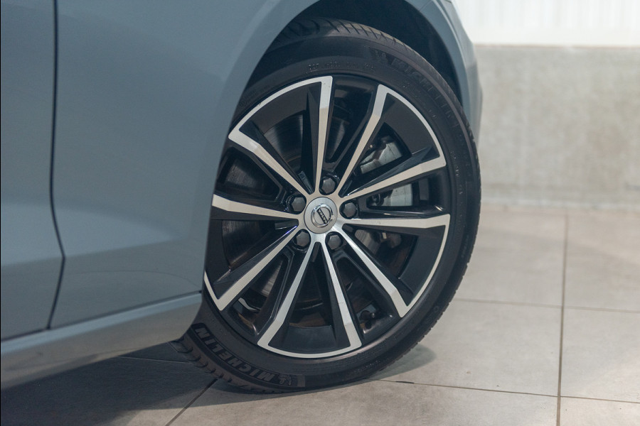 Volvo S60 T6 Aut. Long Range Ultimate Dark ACC Leder Stoel+Stuurverwarming 350pk