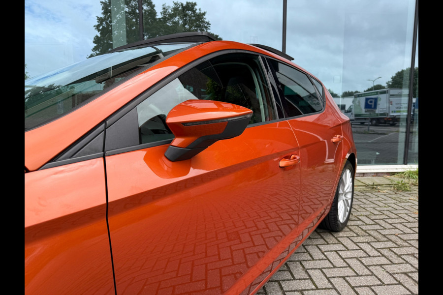 Seat Leon 1.5 TSI Business Intense - Schuif/panodak - Climate - Navi - Camera