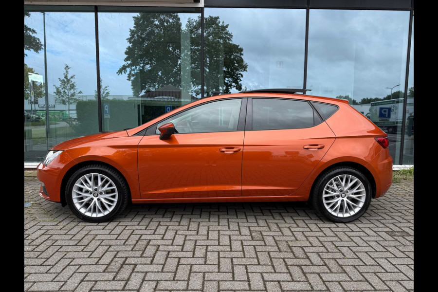 Seat Leon 1.5 TSI Business Intense - Schuif/panodak - Climate - Navi - Camera