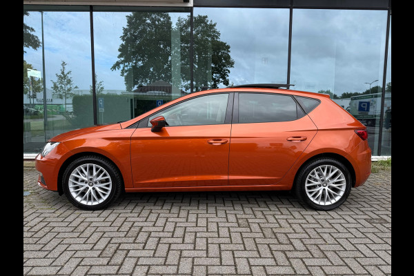 Seat Leon 1.5 TSI Business Intense - Schuif/panodak - Climate - Navi - Camera