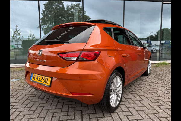 Seat Leon 1.5 TSI Business Intense - Schuif/panodak - Climate - Navi - Camera