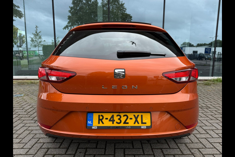 Seat Leon 1.5 TSI Business Intense - Schuif/panodak - Climate - Navi - Camera