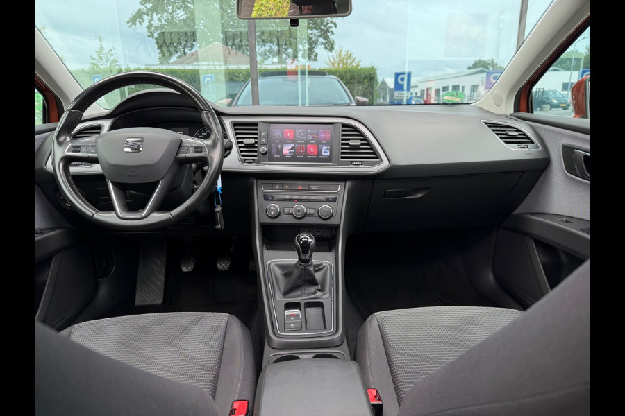 Seat Leon 1.5 TSI Business Intense - Schuif/panodak - Climate - Navi - Camera