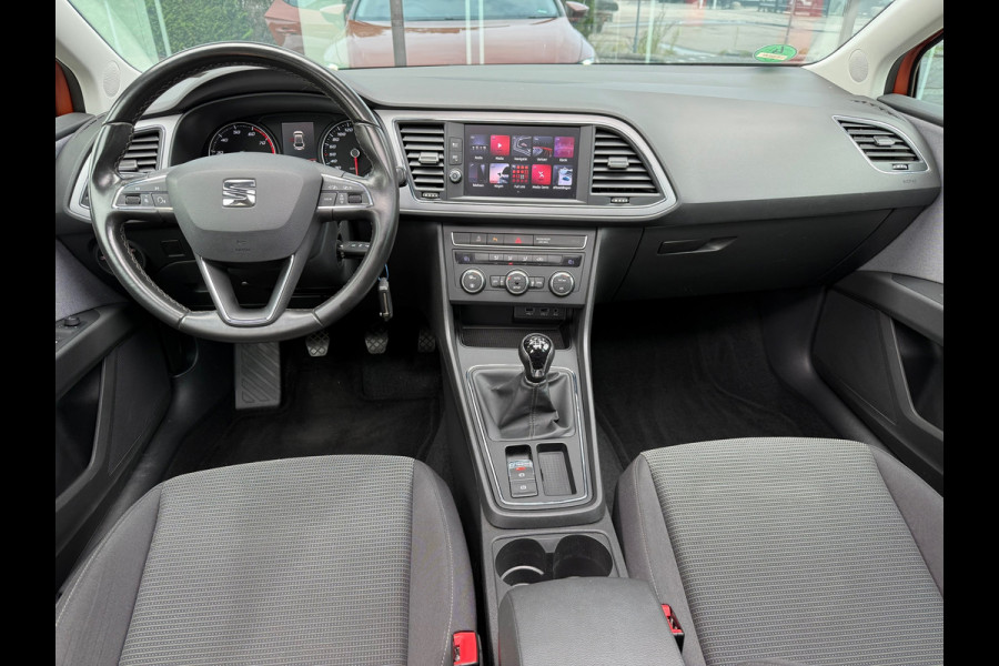 Seat Leon 1.5 TSI Business Intense - Schuif/panodak - Climate - Navi - Camera
