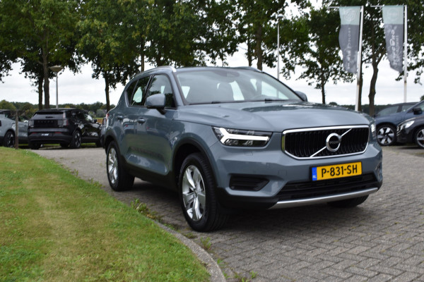 Volvo XC40 T3 165 PK Automaat Momentum Pro Trekhaak | ACC | Camera | Stoel-Stuur verwarming | 18"LMV