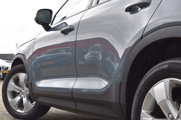 Volvo XC40 T3 165 PK Automaat Momentum Pro Trekhaak | ACC | Camera | Stoel-Stuur verwarming | 18"LMV