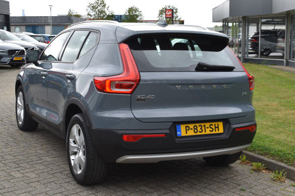 Volvo XC40 T3 165 PK Automaat Momentum Pro Trekhaak | ACC | Camera | Stoel-Stuur verwarming | 18"LMV