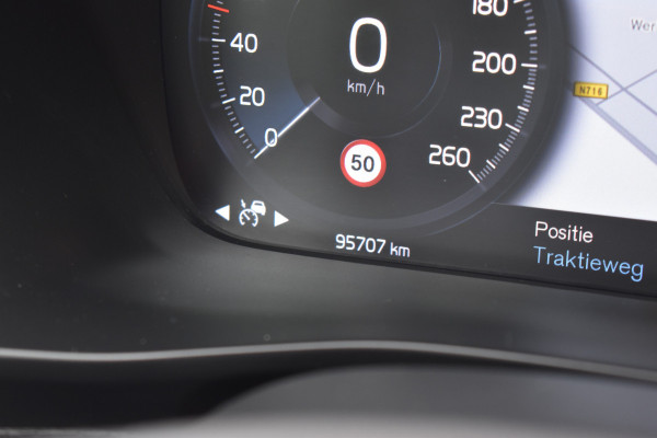 Volvo XC40 T3 165 PK Automaat Momentum Pro Trekhaak | ACC | Camera | Stoel-Stuur verwarming | 18"LMV