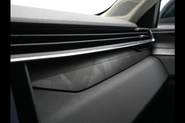Lynk & Co 01 1.5 360 Camera Stoelverwarming Panorama Carplay Acc Pdc 168