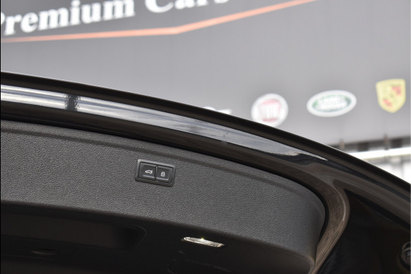 Audi Q5 50 TFSI e S-Line 299 Pk Pano Luchtvering Sfeer Keyless Matrix Led Leder SQ5 21 Inch