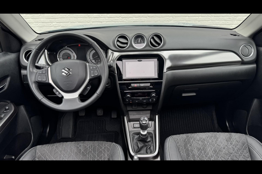 Suzuki Vitara 1.4 Boosterjet Style Smart Hybrid Adaptive cruise control Climate control Stoelverwarming Apple / Android Pano