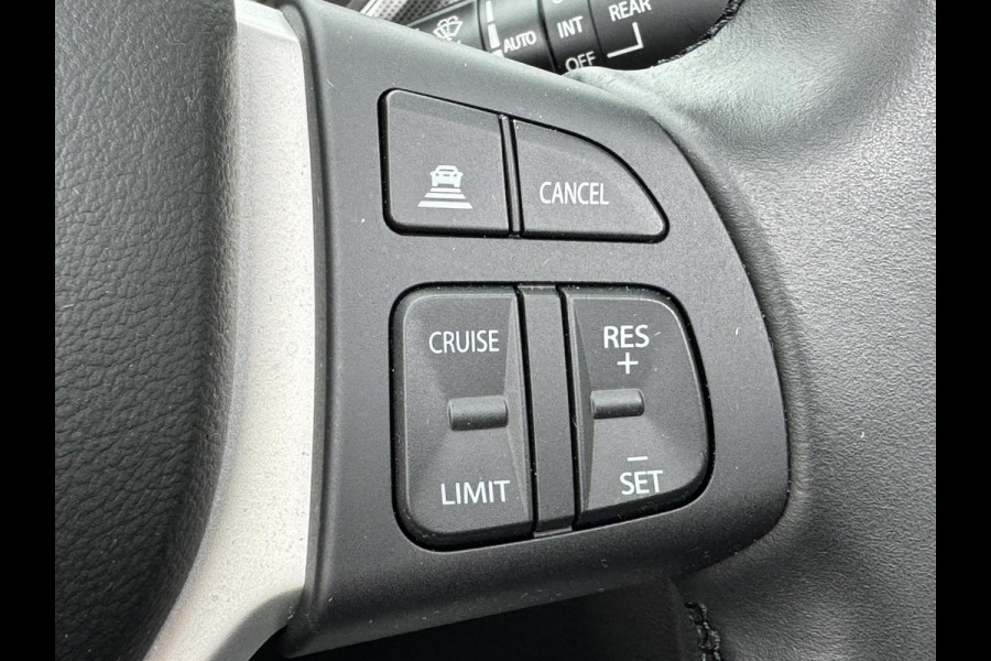 Suzuki Vitara 1.4 Boosterjet Style Smart Hybrid Adaptive cruise control Climate control Stoelverwarming Apple / Android Pano
