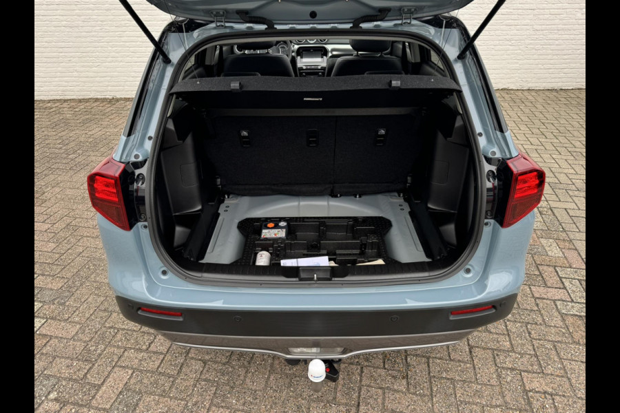 Suzuki Vitara 1.4 Boosterjet Style Smart Hybrid Adaptive cruise control Climate control Stoelverwarming Apple / Android Pano