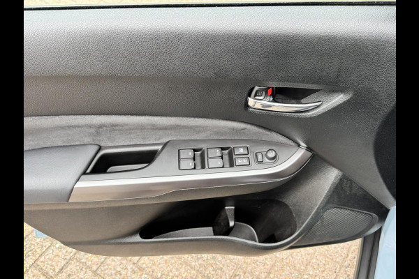 Suzuki Vitara 1.4 Boosterjet Style Smart Hybrid Adaptive cruise control Climate control Stoelverwarming Apple / Android Pano
