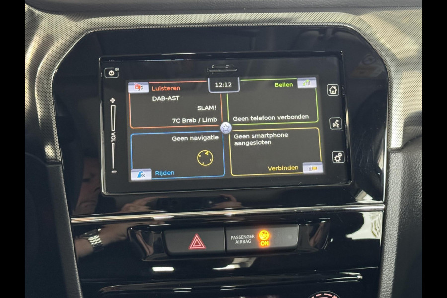 Suzuki Vitara 1.4 Boosterjet Style Smart Hybrid Adaptive cruise control Climate control Stoelverwarming Apple / Android Pano