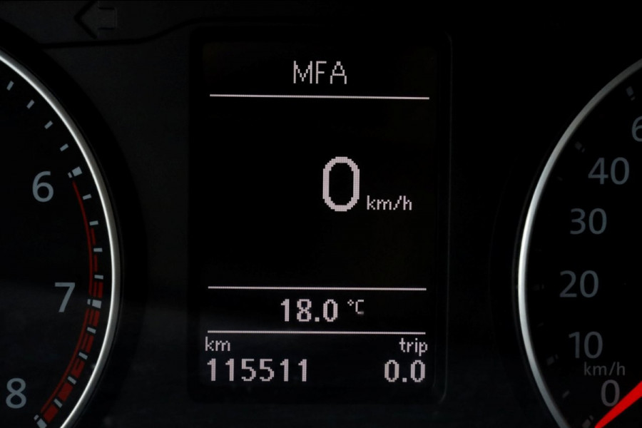 Volkswagen Transporter 2.0 TSI 150pk Benzine L2H3 Trendline Airco/Camper? BPM-VRIJ 03-2019