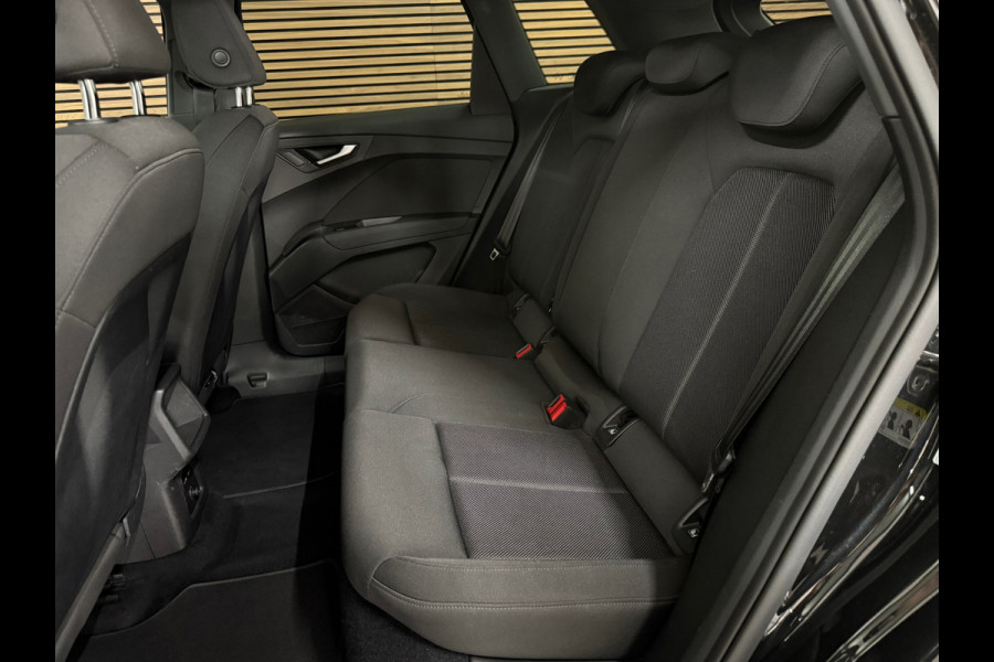 Audi Q4 e-tron 40 Launch edition 77 kWh | Adaptive Cruise | Carplay | Stoelverwarming