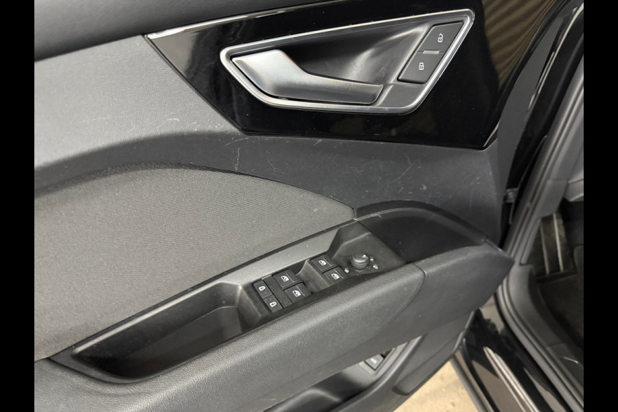 Audi Q4 e-tron 40 Launch edition 77 kWh | Adaptive Cruise | Carplay | Stoelverwarming