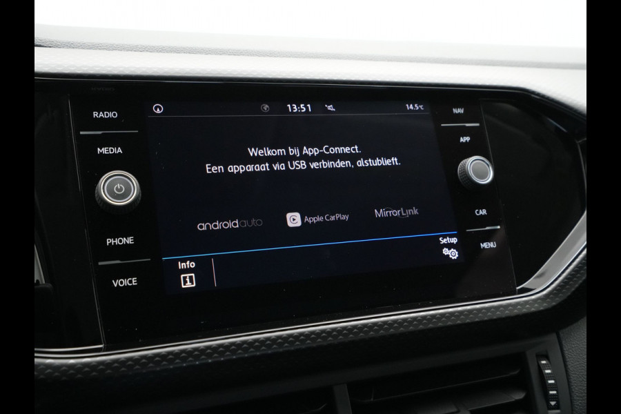 Volkswagen T-Cross 1.0 TSI 95pk Life Navigatie Carplay Pdc Acc Sideassist 292