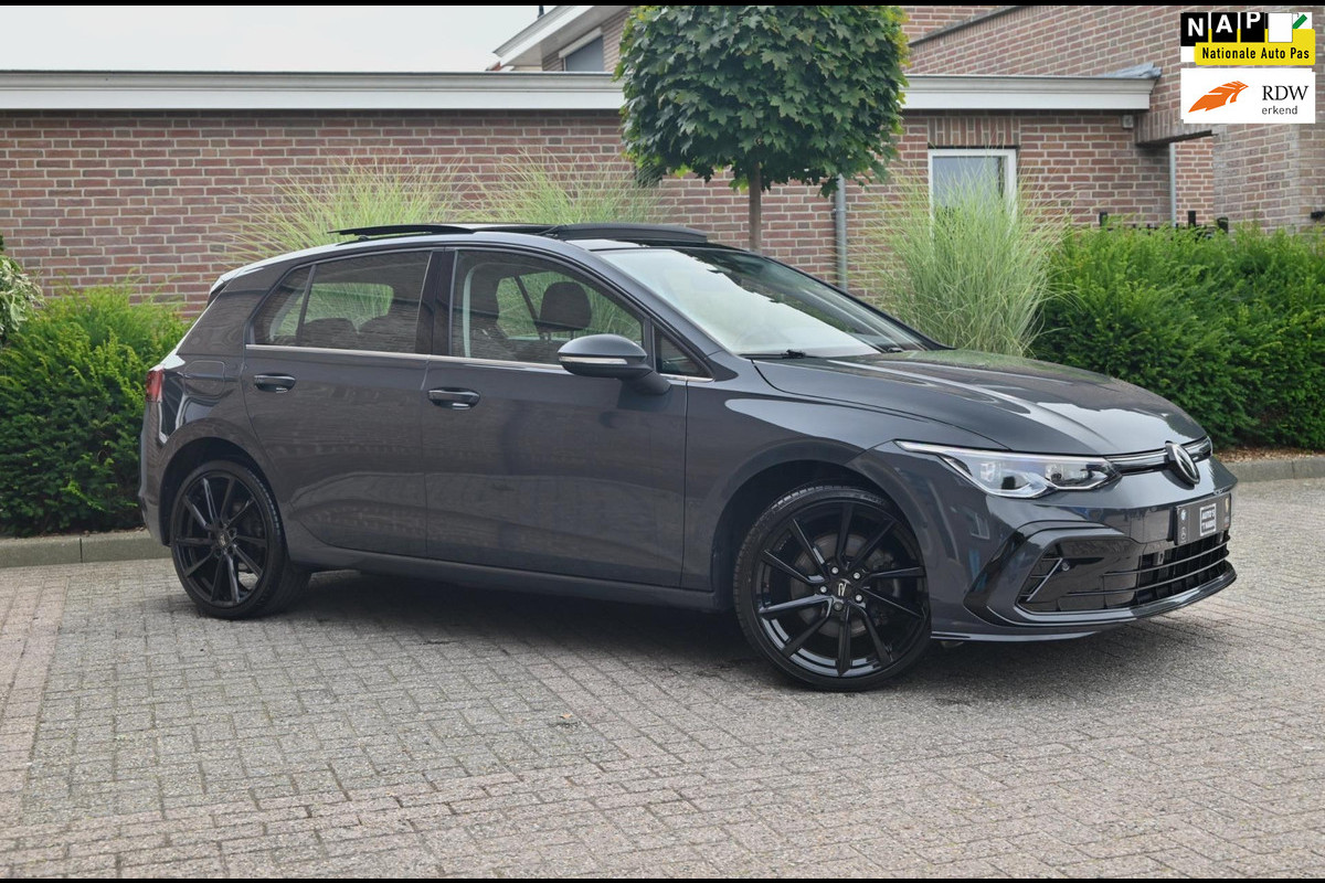 Volkswagen Golf 1.4 eHybrid Style 204 PK 1e Eig R-Line Adaptive Side-Assist Pano Massage 19'' Volkswagen Golf 1.4 eHybrid Style 204 PK 1e Eig R-Line Adaptive Side-Assist Pano Massage 19''