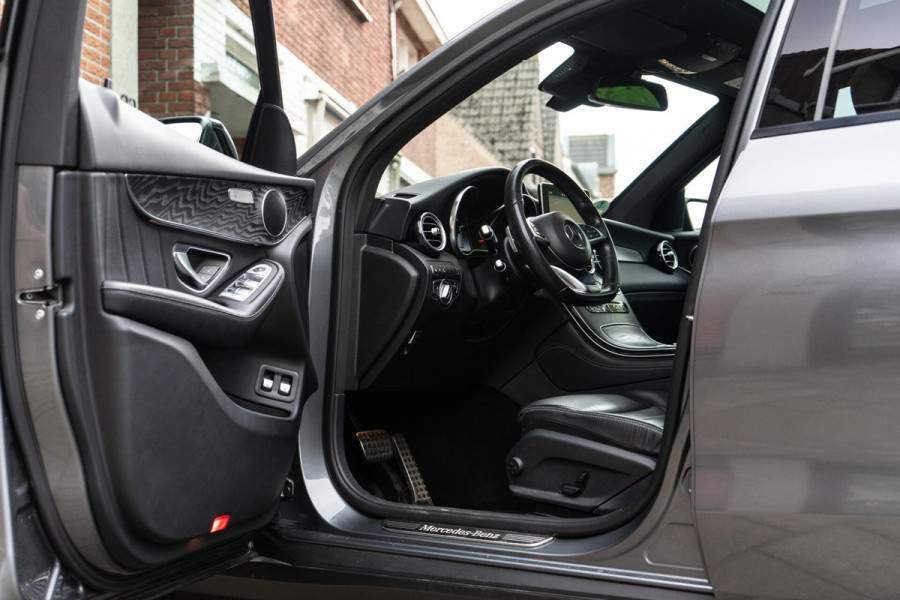 Mercedes-Benz GLC 250 4MATIC AMG Pano / Trekhaak / Camera