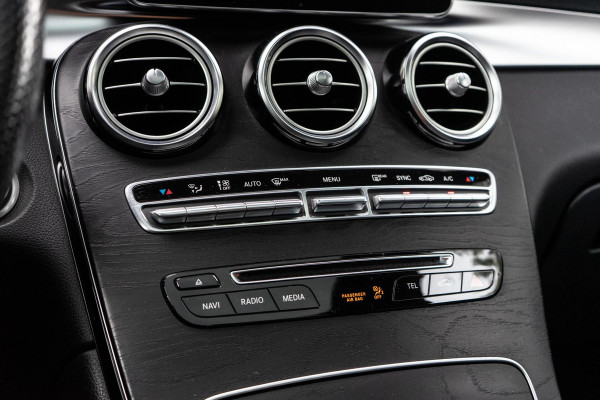 Mercedes-Benz GLC 250 4MATIC AMG Pano / Trekhaak / Camera