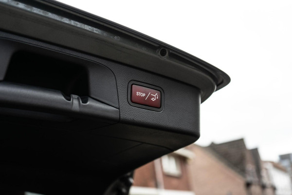 Mercedes-Benz GLC 250 4MATIC AMG Pano / Trekhaak / Camera