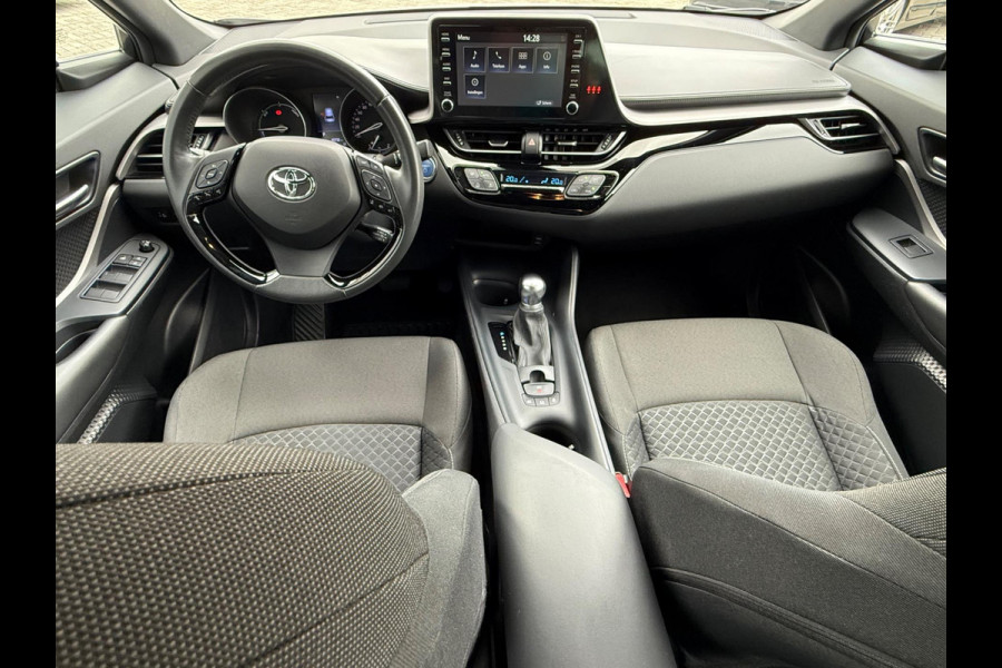 Toyota C-HR 1.8 Hybrid DYNAMIC, CarPlay, Full LED, Camera