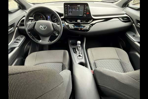 Toyota C-HR 1.8 Hybrid DYNAMIC, CarPlay, Full LED, Camera