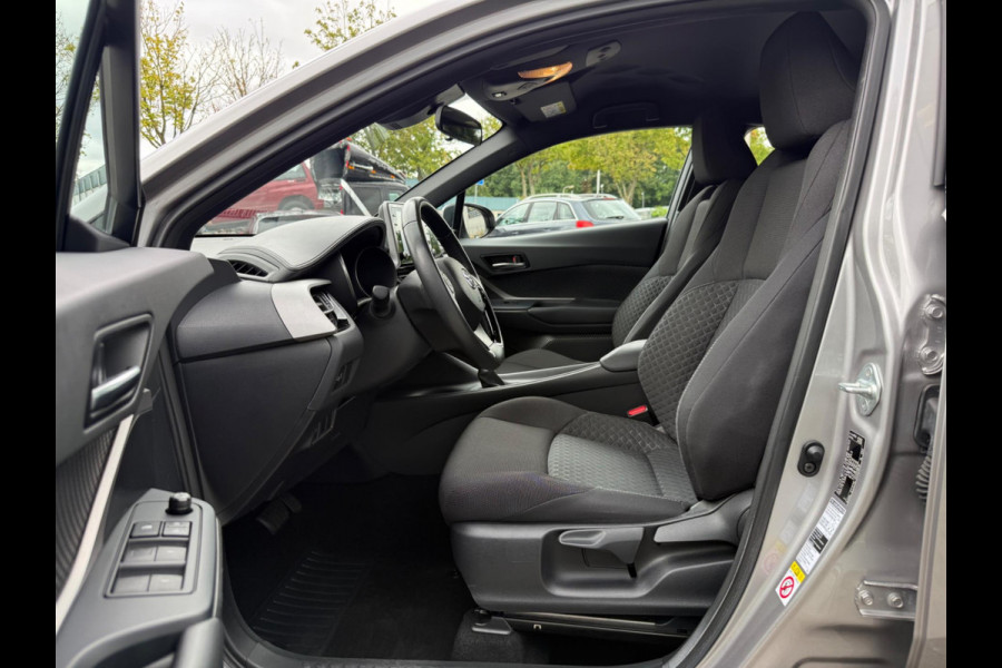 Toyota C-HR 1.8 Hybrid DYNAMIC, CarPlay, Full LED, Camera
