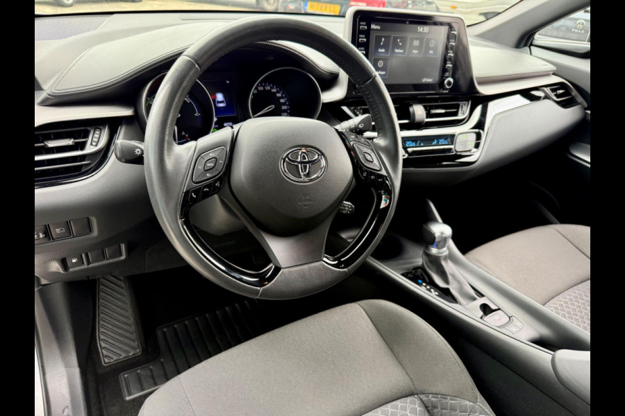 Toyota C-HR 1.8 Hybrid DYNAMIC, CarPlay, Full LED, Camera