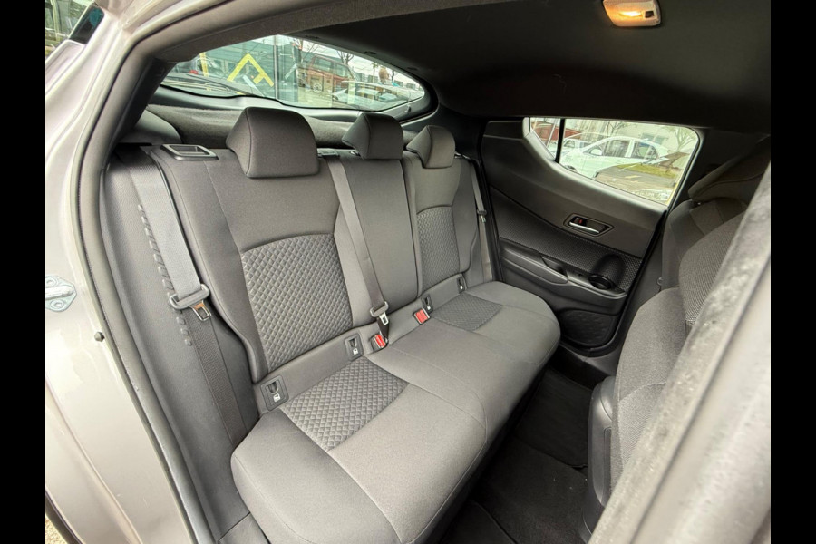 Toyota C-HR 1.8 Hybrid DYNAMIC, CarPlay, Full LED, Camera