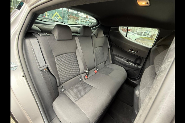 Toyota C-HR 1.8 Hybrid DYNAMIC, CarPlay, Full LED, Camera