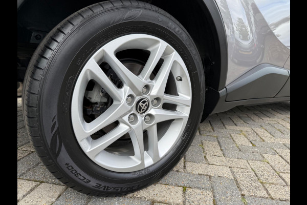 Toyota C-HR 1.8 Hybrid DYNAMIC, CarPlay, Full LED, Camera
