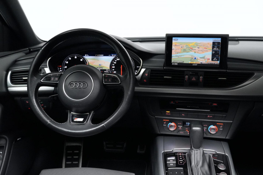 Audi A6 Avant 2.0 TFSI quattro 3x S Line 252 PK |Pano-dak | CarPlay | Black Optic | LED-Matrix | Stoelverwarming | Bose | Camera | 20 "