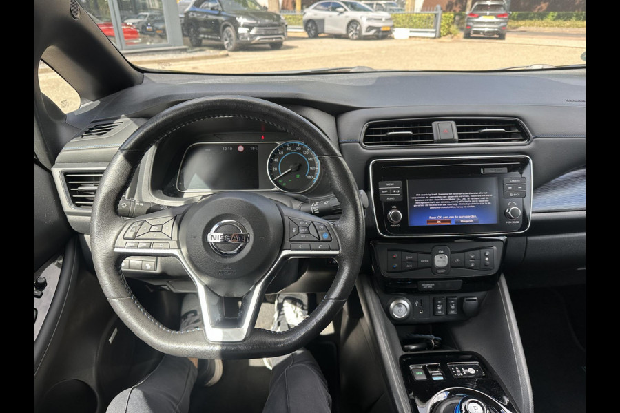 Nissan Leaf Tekna 40 kWh 1e Eigenaar | Origineel NL Auto | 360° Camera | Afneembare Trekhaak | Stoel- & Stuurverwarming | SOH 91% | Rijklaar met 12 mnd BOVAG Garantie!