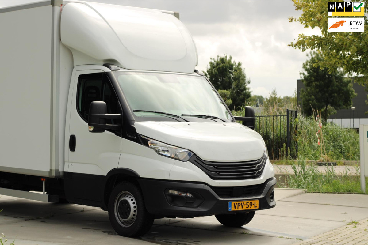 Iveco Daily Zo goed als nieuwe bakwagen met Laadklep AUTOMAAT| Navi| 17.000 km |Camera|3zits| Iveco Daily Zo goed als nieuwe bakwagen met Laadklep AUTOMAAT| Navi| 17.000 km |Camera|3zits|