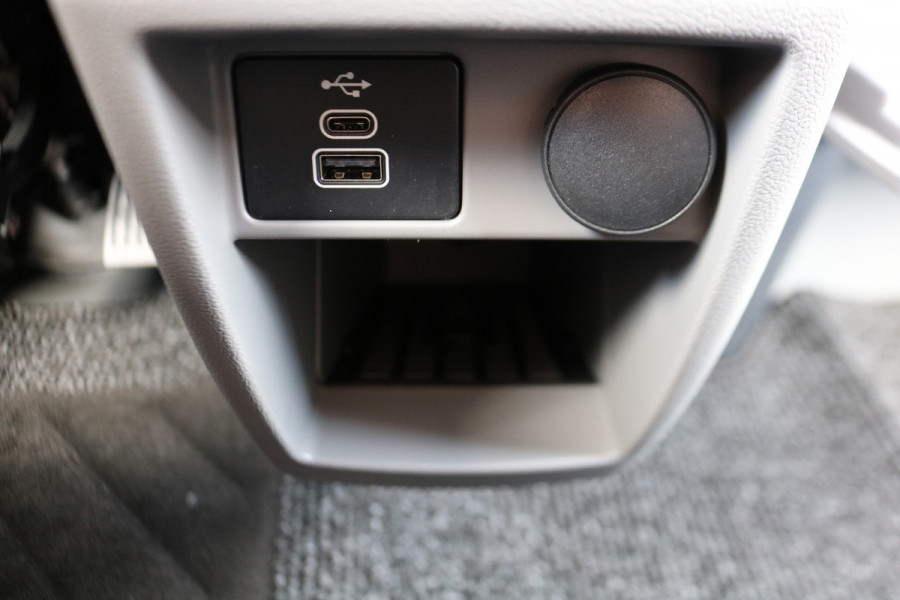 Ford Transit Custom 2.0 TDci L2 H1 Limited Airco Navigatie Apple Carplay Glaslook