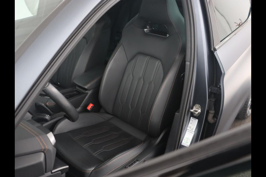 CUPRA Leon 1.4 eHybrid | 245pk | Stoel & stuurverwarming | Carplay | Memory | Sfeerverlichting | Parkeerhulp | Navigatie | Keyless | Full LED | Sportstoelen | Magnetic Tech Matt | PHEV | Plug In